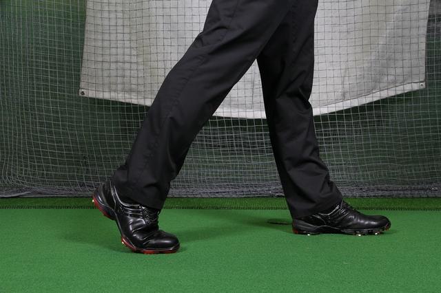 画像: トレーニング1 しっかり蹴れる右脚を鍛える