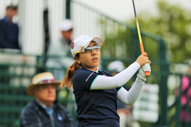 画像: 宮里美香もイ・ボミ同様、ティショットでは飛距離よりも方向性を重視している