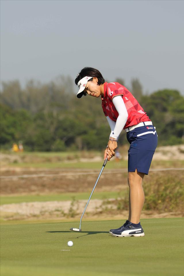 画像2: 【リオ五輪女子ゴルフ速報】大山も野村もメダル圏内!(^^)!丸山コーチの教えが効いた⁉︎