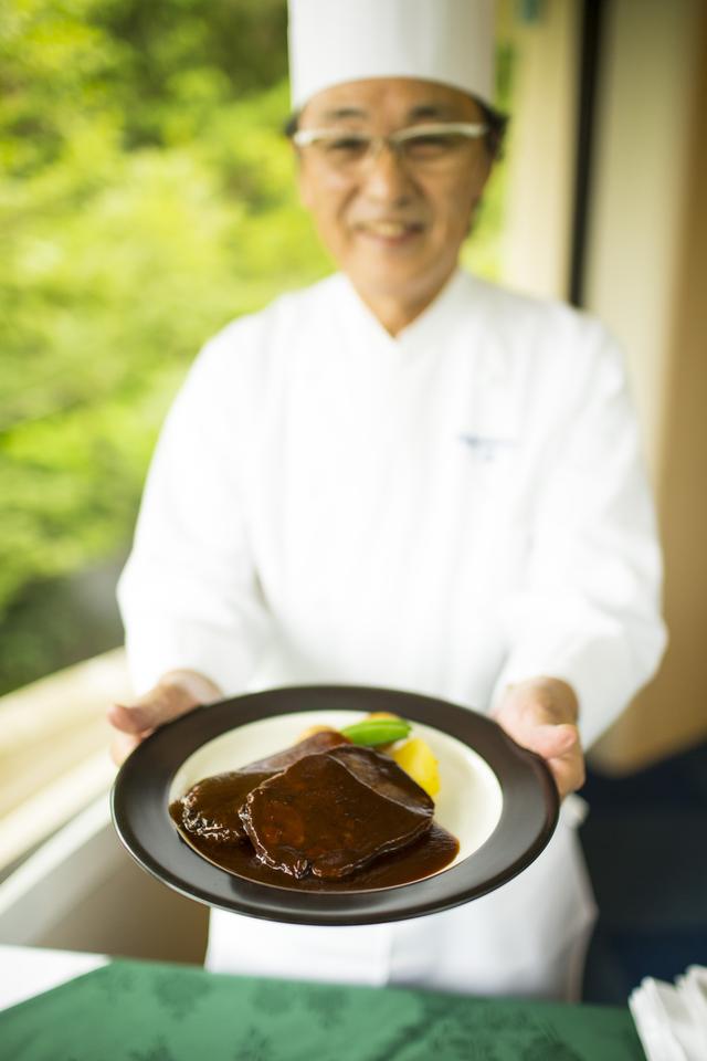 画像2: 洋食屋さんの定番メニュー“タンシチュー”