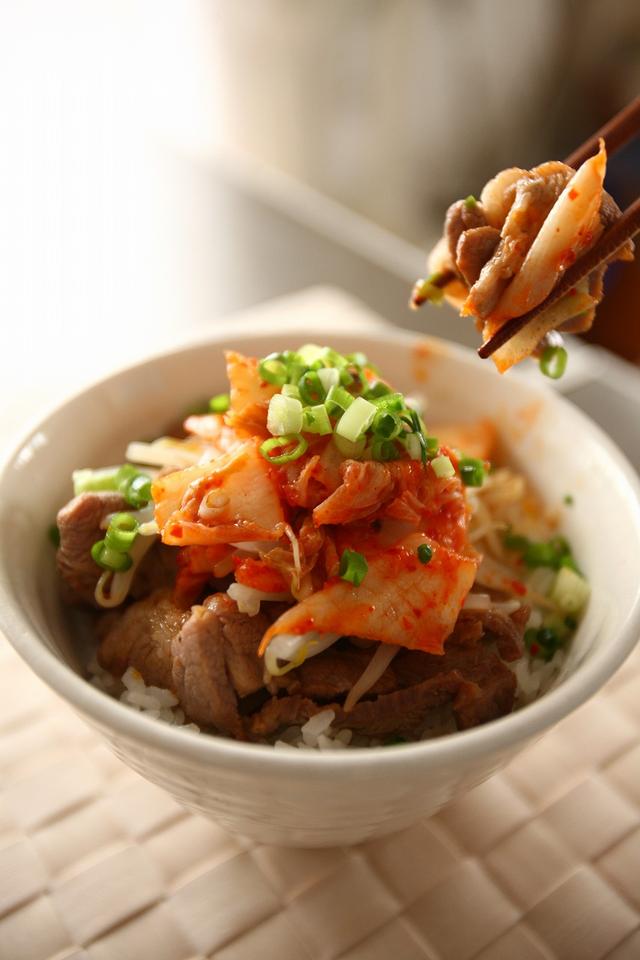 画像: ゴルフ当日の土曜日はガッツリお肉でパワー充電「豚丼」
