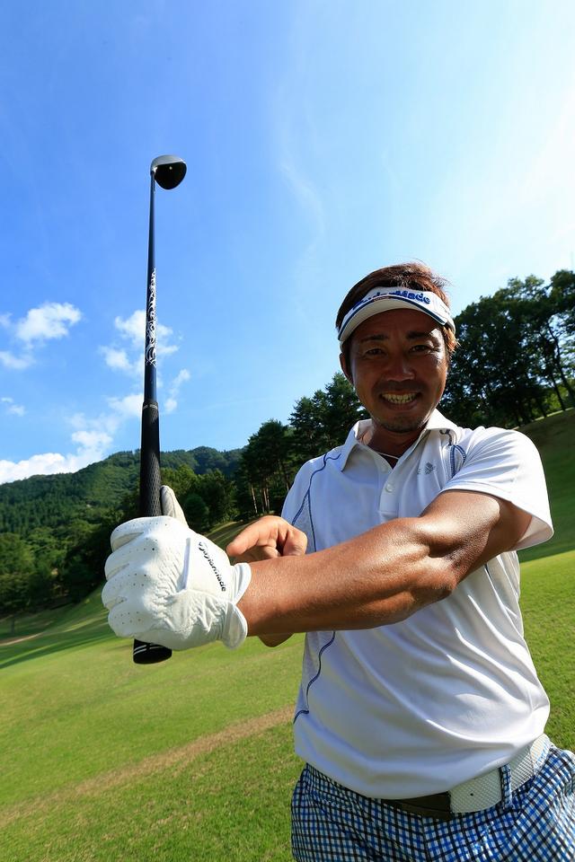 画像: ポイント1 左手首の角度を変えない