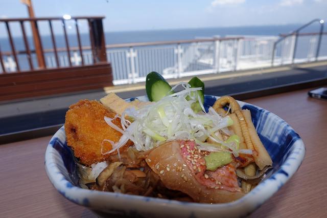 画像2: デッキからは海が見えます