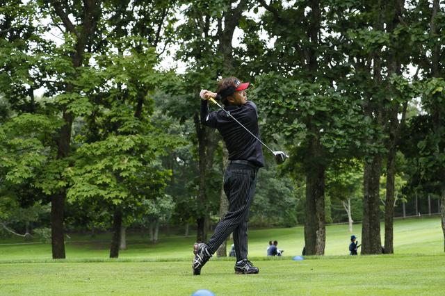 画像22: ヒミツは少しのヒールアップ。片山晋呉の“ウェッジみたいな”ドライバー【勝者のスウィング】