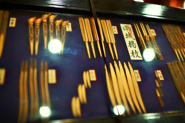 画像: 久留里名産の『雨城楊枝』。千葉県の指定伝統工芸品だったりもします