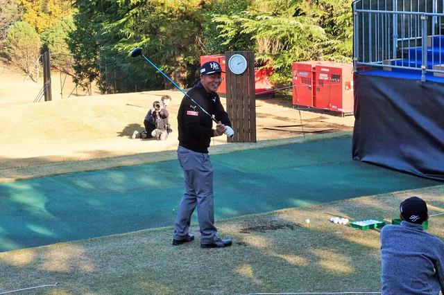 画像: 「いつもと変わらない」と語るように落ち着いた様子の谷原