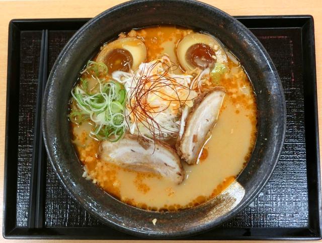 画像: 富士山赤辛ラーメン 890円