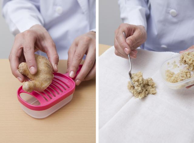 画像: 粗く削っても大丈夫! 細かいおろし器がなければ大根おろし器でもOK。布巾がなければ綿素材のハンカチでも代用可能。ケガに注意