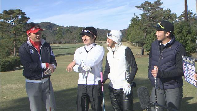 画像: 左から2016年MVPの新井貴浩内野手、丸佳浩外野手、菊池涼介内野手に、「神ってる」で流行語大賞を受賞した鈴木誠也外野手。菊池、鈴木の2選手は3月のWBCの日本代表「侍ジャパン」にも選出されている