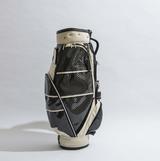 画像: 白と黒のカラーはもはや芸術品の粋である。バッグの重さは4.4キロと軽い