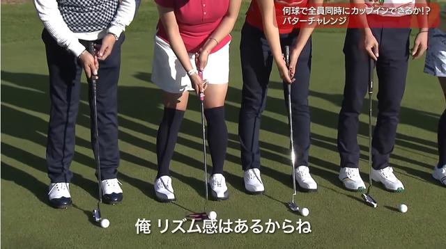 画像: スウィング練習なのになぜか打ってしまった佐伯に一同爆笑