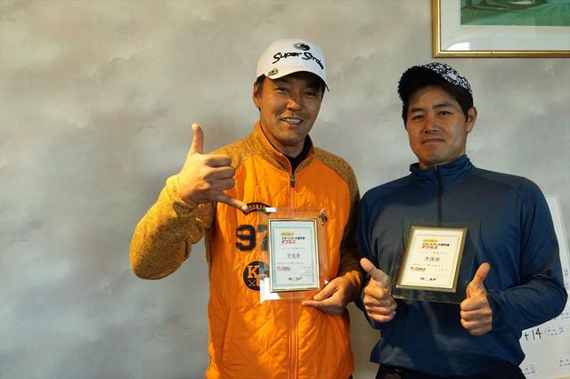 画像: 準優勝の茅野賢一さん(左)、平安山英幸さん(右)ペア
