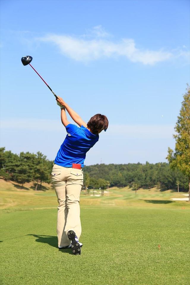 画像19: これは真似したい! 若林舞衣子の手打ちにならない“フォールダウン”【勝者のスウィング】