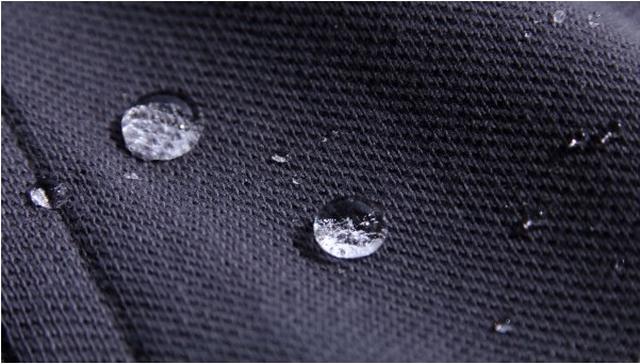 画像: 雨予報のゴルフには強い味方だ