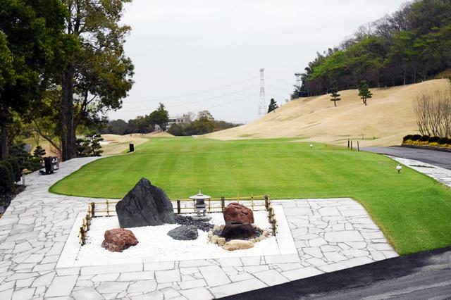 画像: 日本庭園がゴルファーの目を癒す