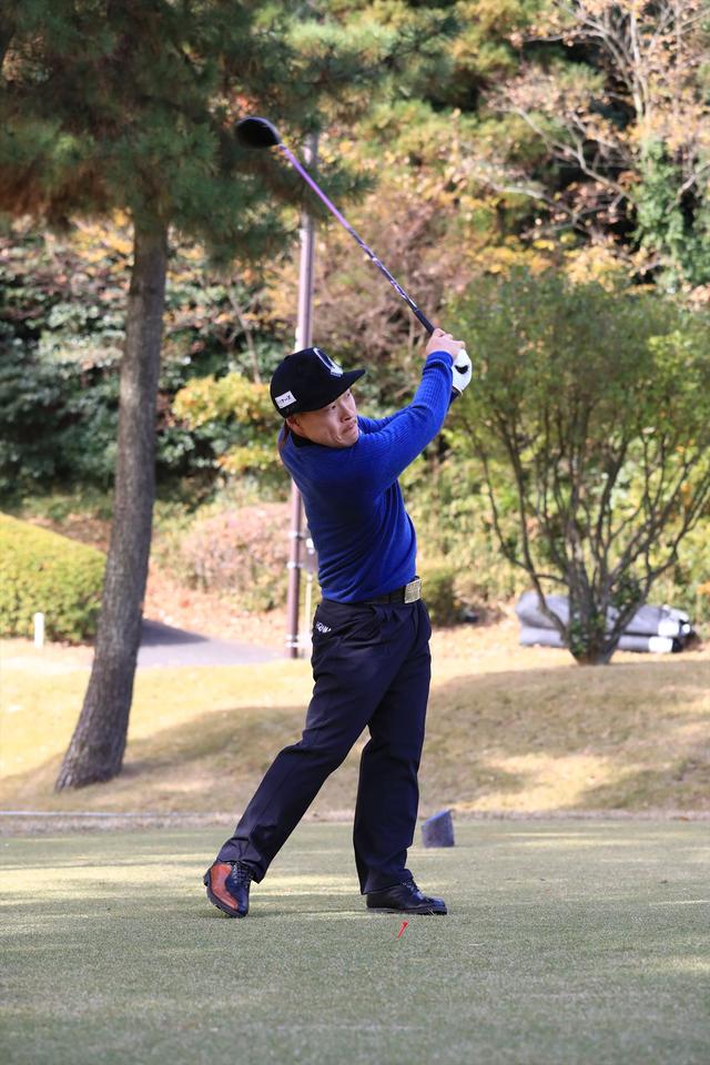 画像15: 小柄だけど300ヤード! 藤本佳則の飛ばしの秘密“地面反力”ってなに?