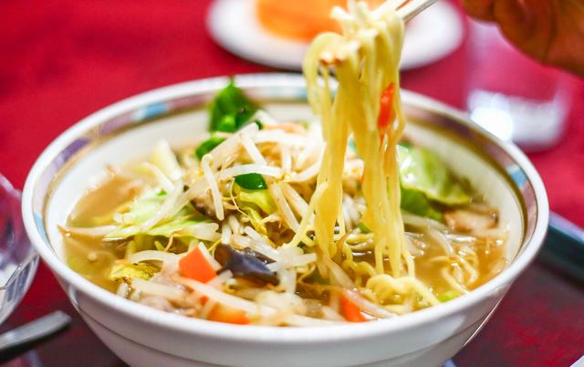 画像: つるんと喉越しの良い麺