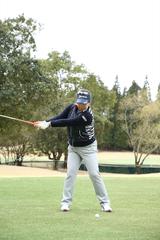 画像5: 吉田弓美子のコック少なめ“タメない高弾道”を見習おう【勝者のスウィング】