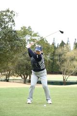 画像13: 吉田弓美子のコック少なめ“タメない高弾道”を見習おう【勝者のスウィング】