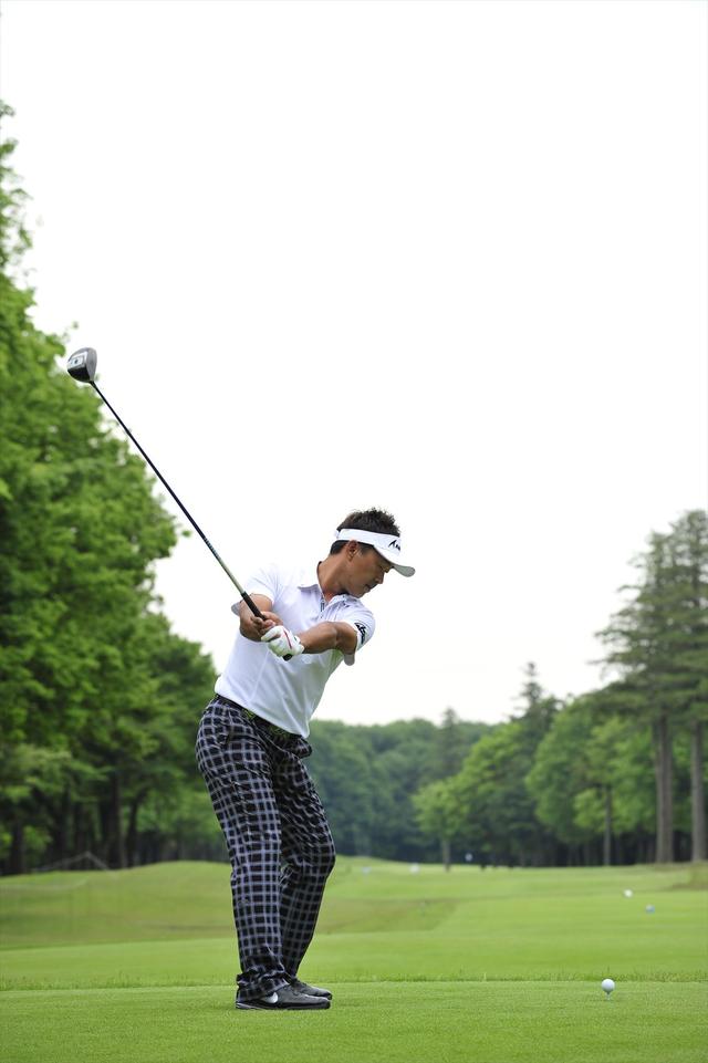 画像5: クラブを振る面が見える!? 久保谷健一のオンプレーンスウィング【勝者のスウィング】