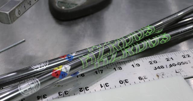 画像: 特別ライセンスを持つ職人によって手作業で仕上げるため、大量生産できず限定販売