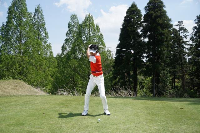 画像: トップでシャフトは非常に大きくしなる
