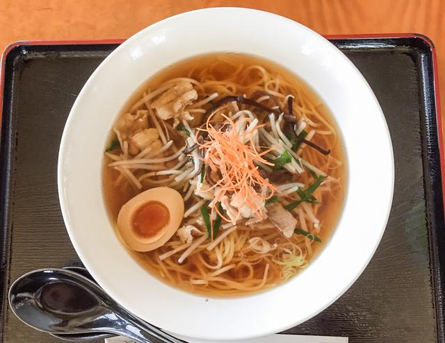 画像: 醤油ラーメン 900円