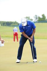 画像: おなじみの練習器具「PELZ GOLF Putting Tutor(ペルツゴルフ パッティングテューター)」を使ったり、片手打ちを行ったりと、練習は「いつもどおり」