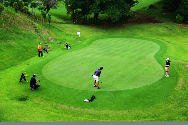 画像: 8番ホール 84Y/Par3
