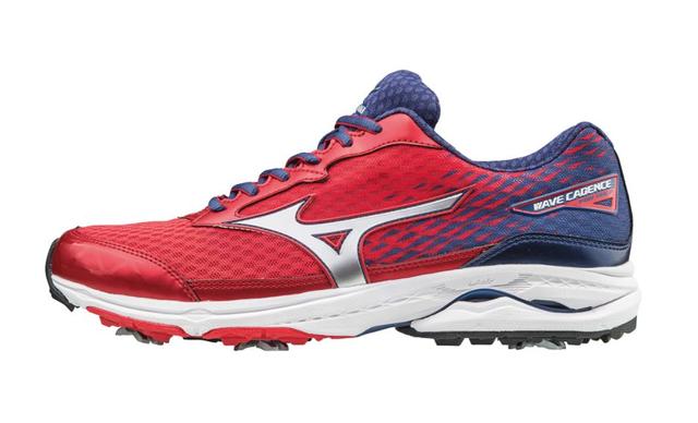 画像: その軽さと歩きやすさに驚き products.mizuno.jp