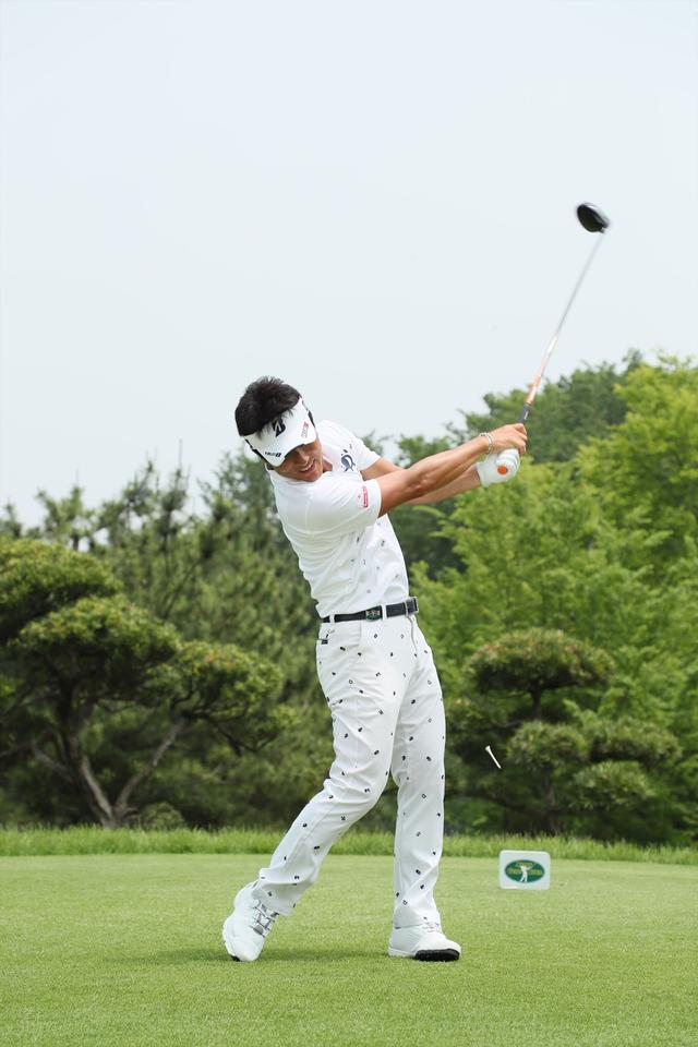 画像21: 宮本勝昌の飛んで曲がらない「立て立て」スウィング【勝者のスウィング】
