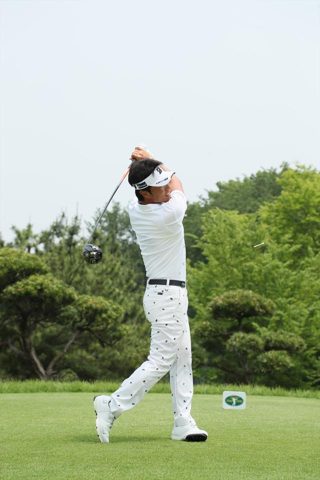 画像24: 宮本勝昌の飛んで曲がらない「立て立て」スウィング【勝者のスウィング】