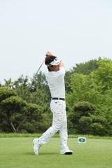 画像24: 宮本勝昌の飛んで曲がらない「立て立て」スウィング【勝者のスウィング】