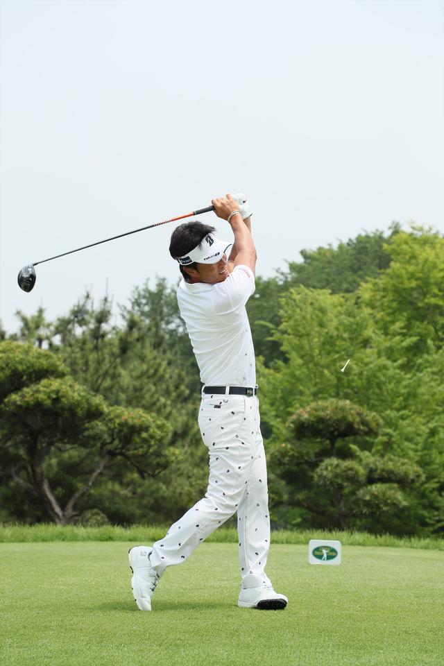 画像23: 宮本勝昌の飛んで曲がらない「立て立て」スウィング【勝者のスウィング】