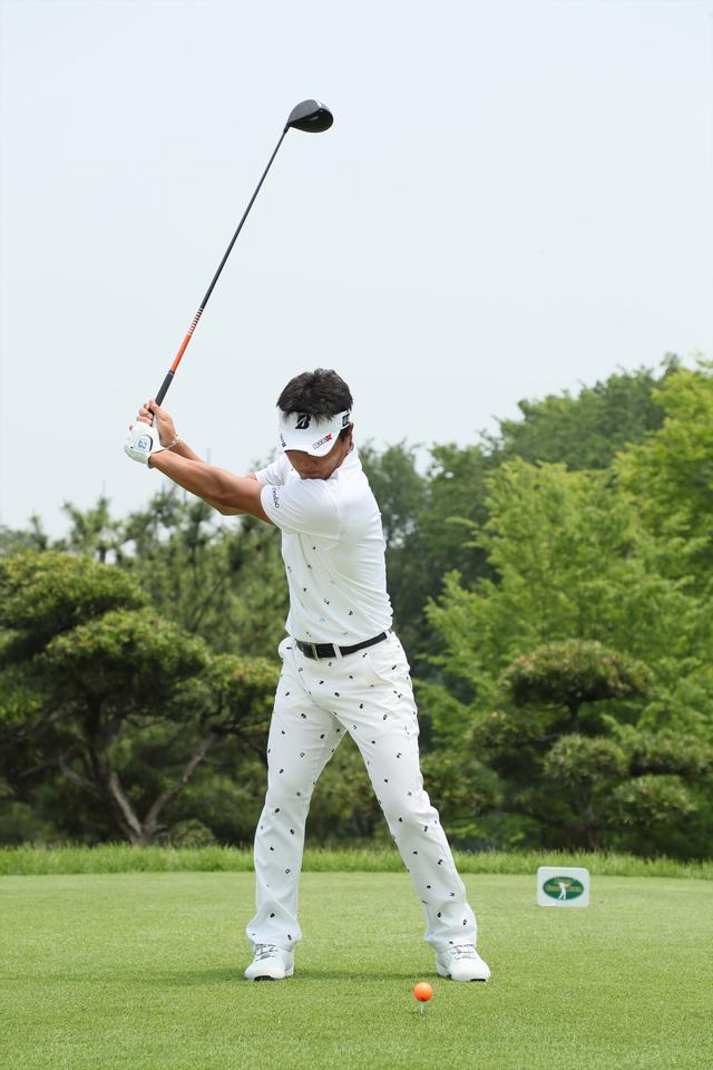 画像10: 宮本勝昌の飛んで曲がらない「立て立て」スウィング【勝者のスウィング】