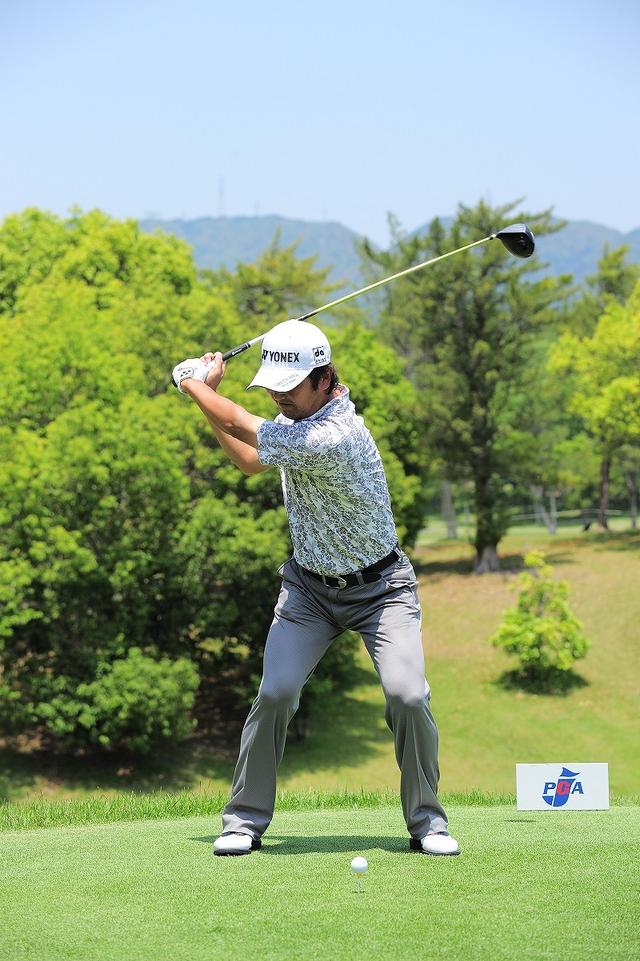 画像6: まるで別人!? 米山剛、シニア二連勝を導いた驚異の「スウィング大改造」【勝者のスウィング】