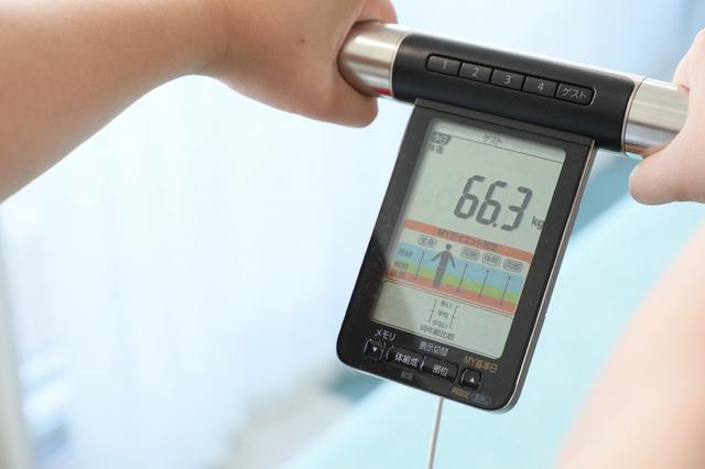 画像: おっ! 前回67.4キロよりも1.1キロ減ってるぞ