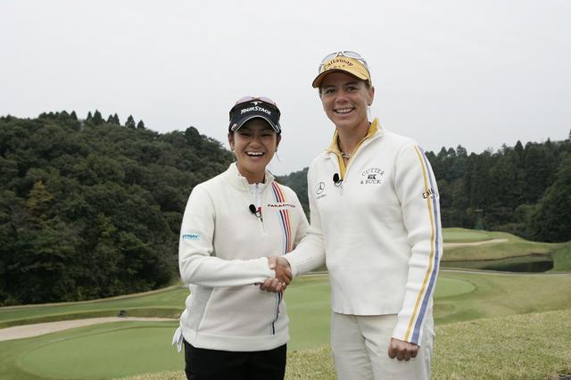 画像: 宮里藍が“憧れた”元世界女王のアニカ・ソレンスタム(写真:2005年アニカVS藍TVマッチ)