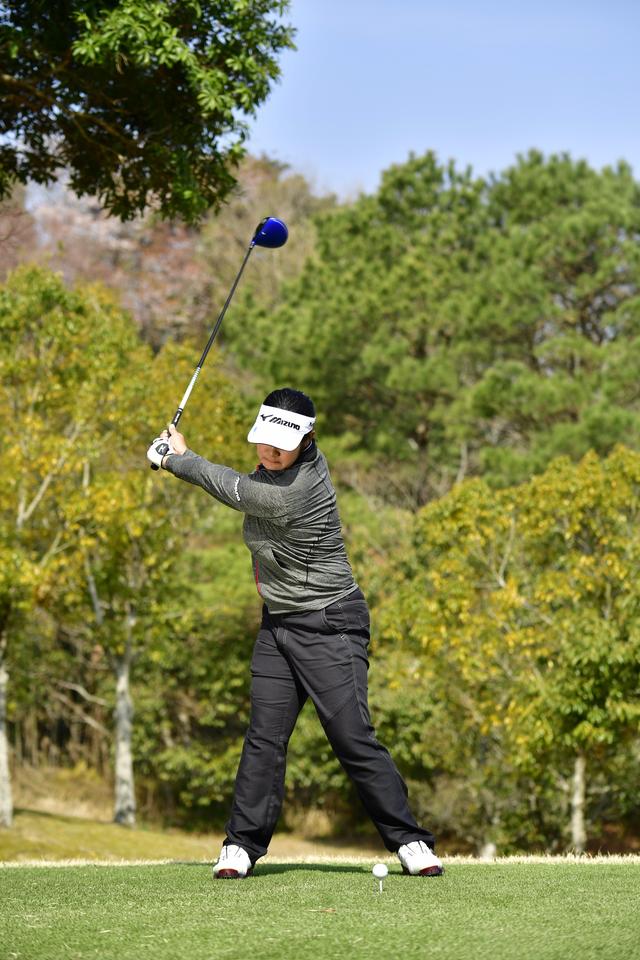 画像6: ボール初速「70m/s」超! 川岸史果の怪物ドライバー【勝者のスウィング】
