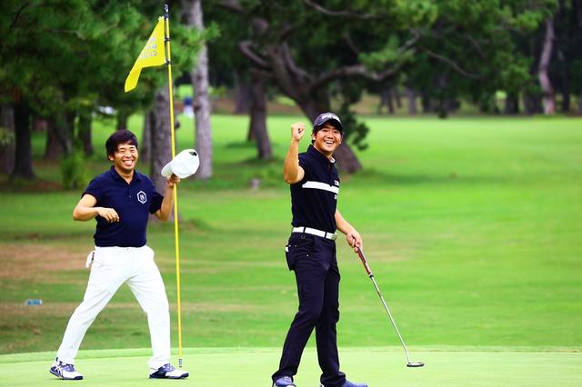 画像: 初日を「72」、2日目を「76」の好スコアでフィニッシュした森山選手(写真右)