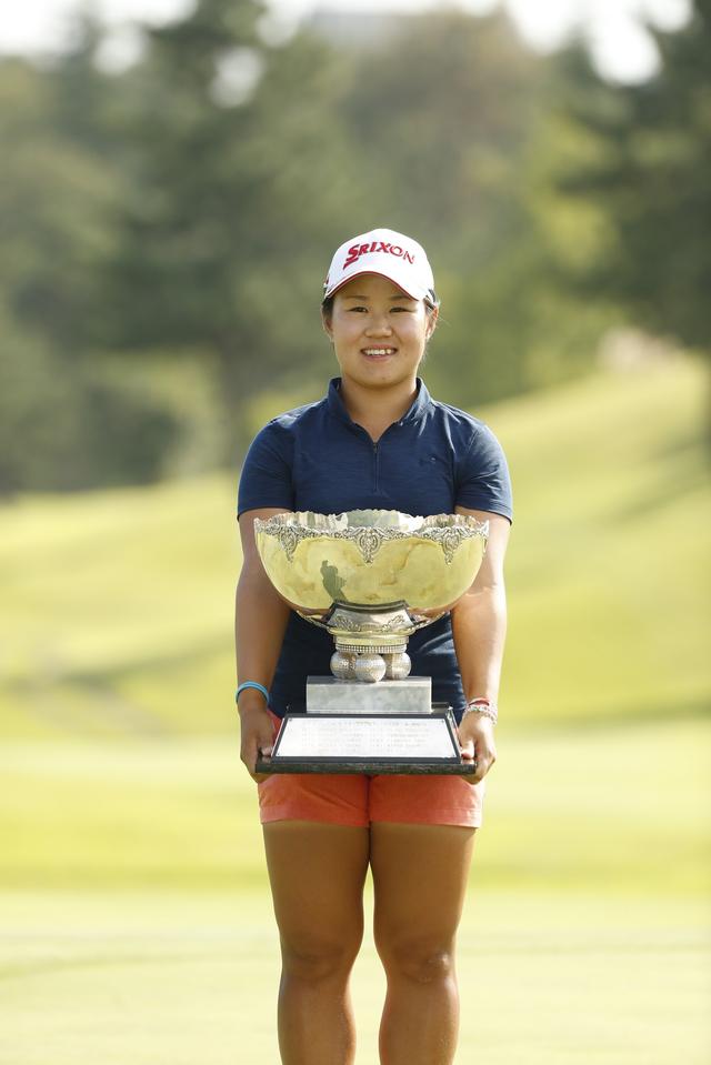 画像: 晴れてLPGA会員となった畑岡