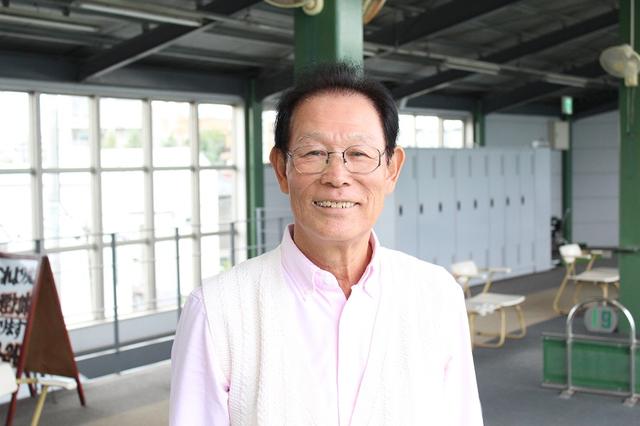 画像: 中光夫(なか・みつお)、86年プロ入会A級インストラクター。東尾理子の高校時代にスウィングを指導。東尾がアマチュアで出場した全米女子オープンではキャディを務めたことも。世田谷区等々力のティンバーゴルフでレッスン中