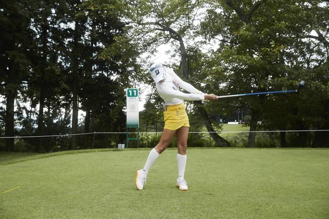 画像9: 美人女子プロ・川﨑志穂が自己分析。「私が“260ヤード”飛ばせる理由」