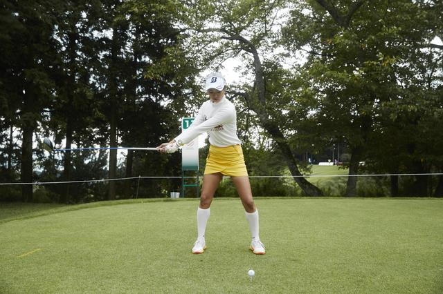 画像2: 美人女子プロ・川﨑志穂が自己分析。「私が“260ヤード”飛ばせる理由」