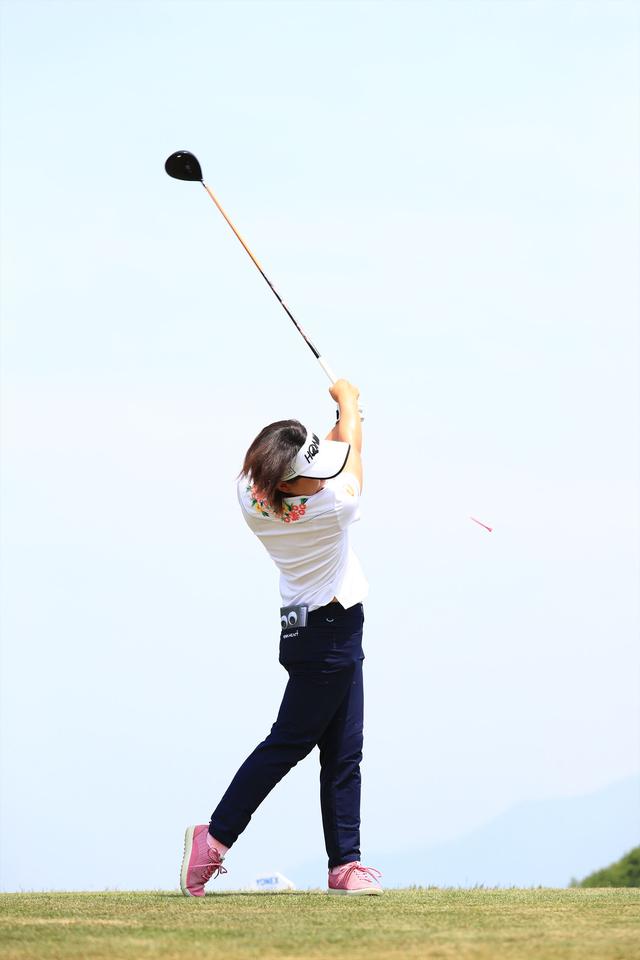 画像12: 驚異のフェアウェイキープ率「89.28%」! 初優勝・永井花奈のフェースコントロールの秘密【勝者のスウィング】