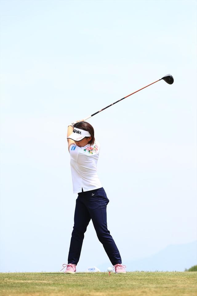 画像6: 驚異のフェアウェイキープ率「89.28%」! 初優勝・永井花奈のフェースコントロールの秘密【勝者のスウィング】