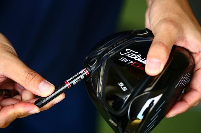 画像: ●シャフト Titleist Speeder 517(S)●ロフト角 9.5度 ●ヘッド体積 440cc ●ライ角 58.5度 ●長さ 45.5インチ ●クラブ重量 307グラム ●価格 7万5000円(税抜)。シュアフィットCGにより、重心位置を変更可能なのが嬉しい