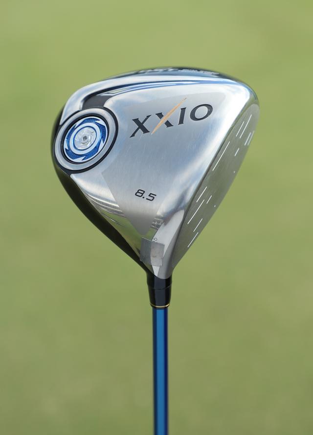 画像: アベレージモデルで球が上がりやすいぶん、ロフトは8.5度と少な目。逆球が出ない安心感が精度に貢献。ドライバー「ゼクシオ9」