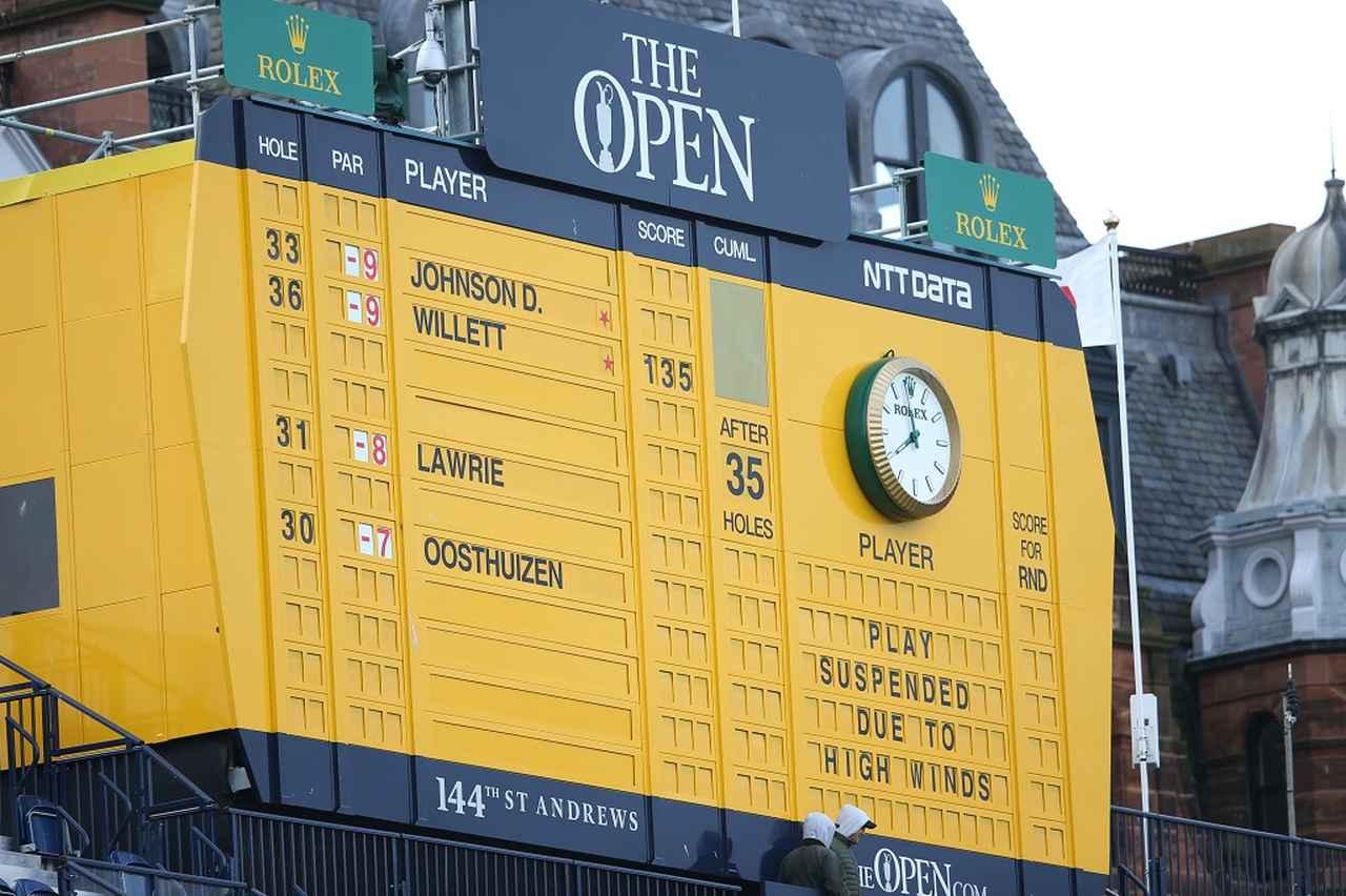 画像: リーダーボードを見て優勝を意識しすぎるとマイナスの面が大きい(写真:2015年全英オープン)