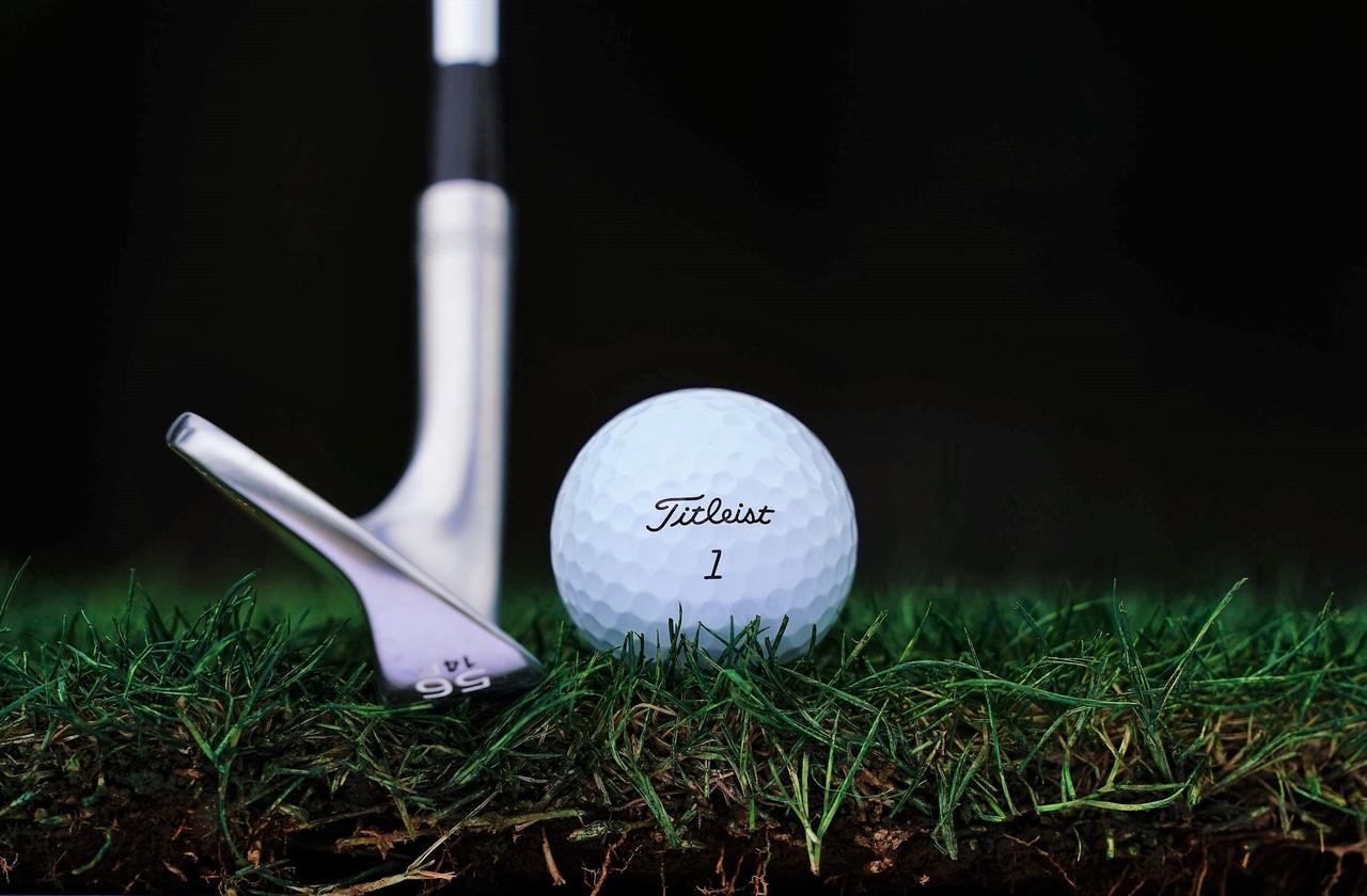 画像: 入射角0〜14度、すべてをナイスショットに変えてくれるのがバウンス14度のウェジだ